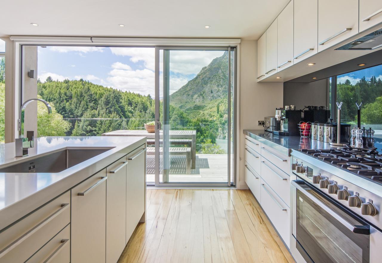 Riverview Retreat Holiday Home By Majordomo Queenstown Rum bild